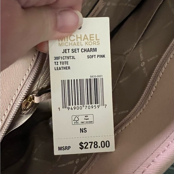 Michael Kors Jet Set soft pink Tote NWT - Picture 2 of 2